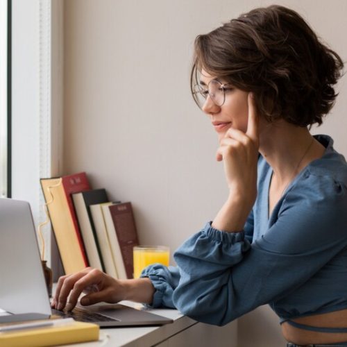 Studia II stopnia online – czego warto się uczyć dla pewnej pracy?
